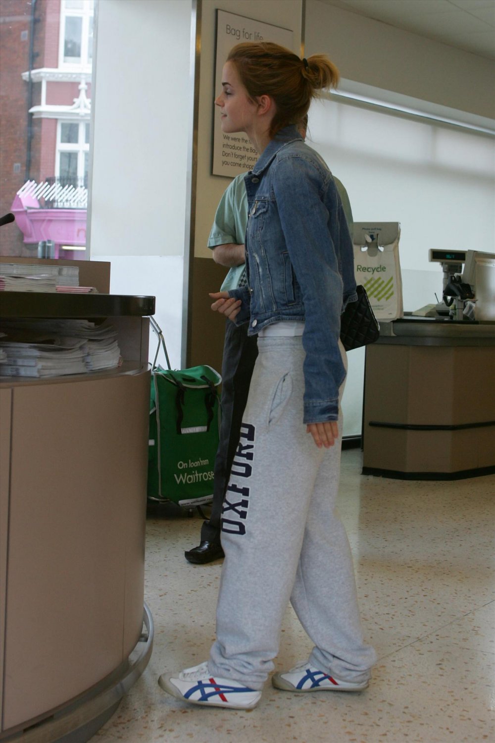 sAJ9I7VK Emma Watson 2 56.jpg